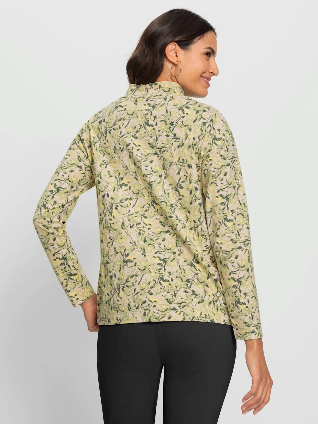 T-shirt à col montant qualité coton doux sur la peau