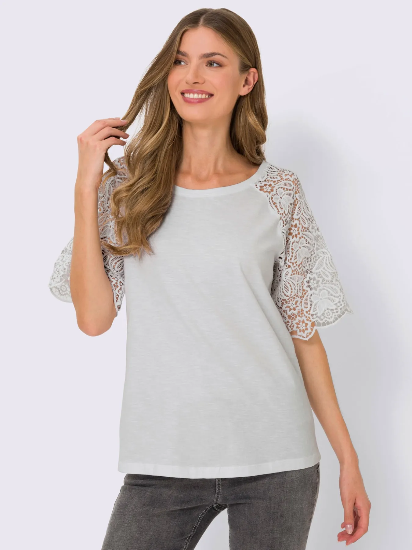 T-shirt à encolure ronde manches en dentelle