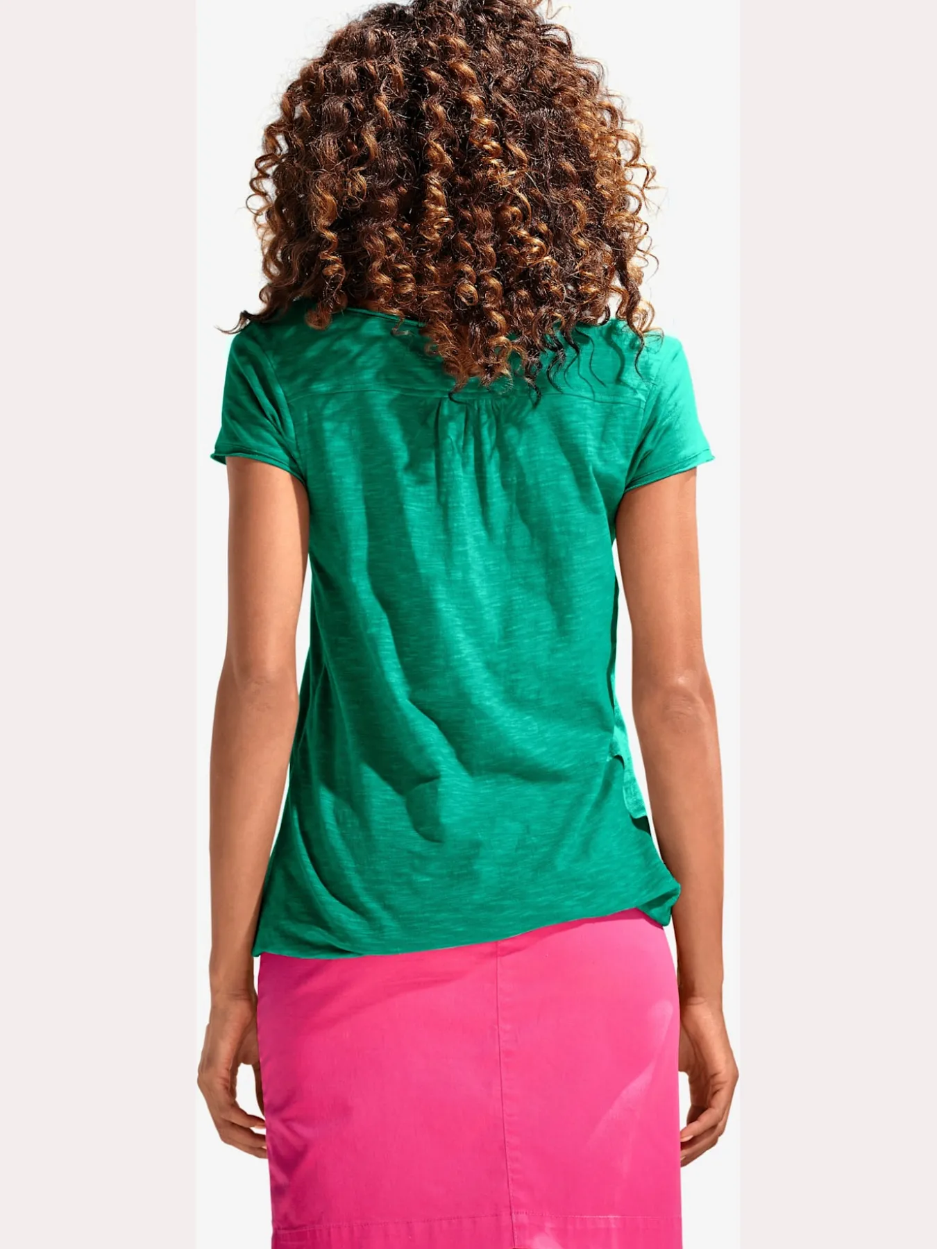 T-shirt à encolure ronde superbes détails en dentelle et boutons brillants