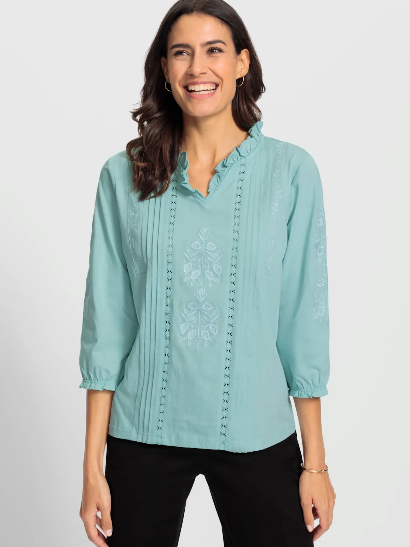 T-shirt à manches 3/4 superbe broderie florale