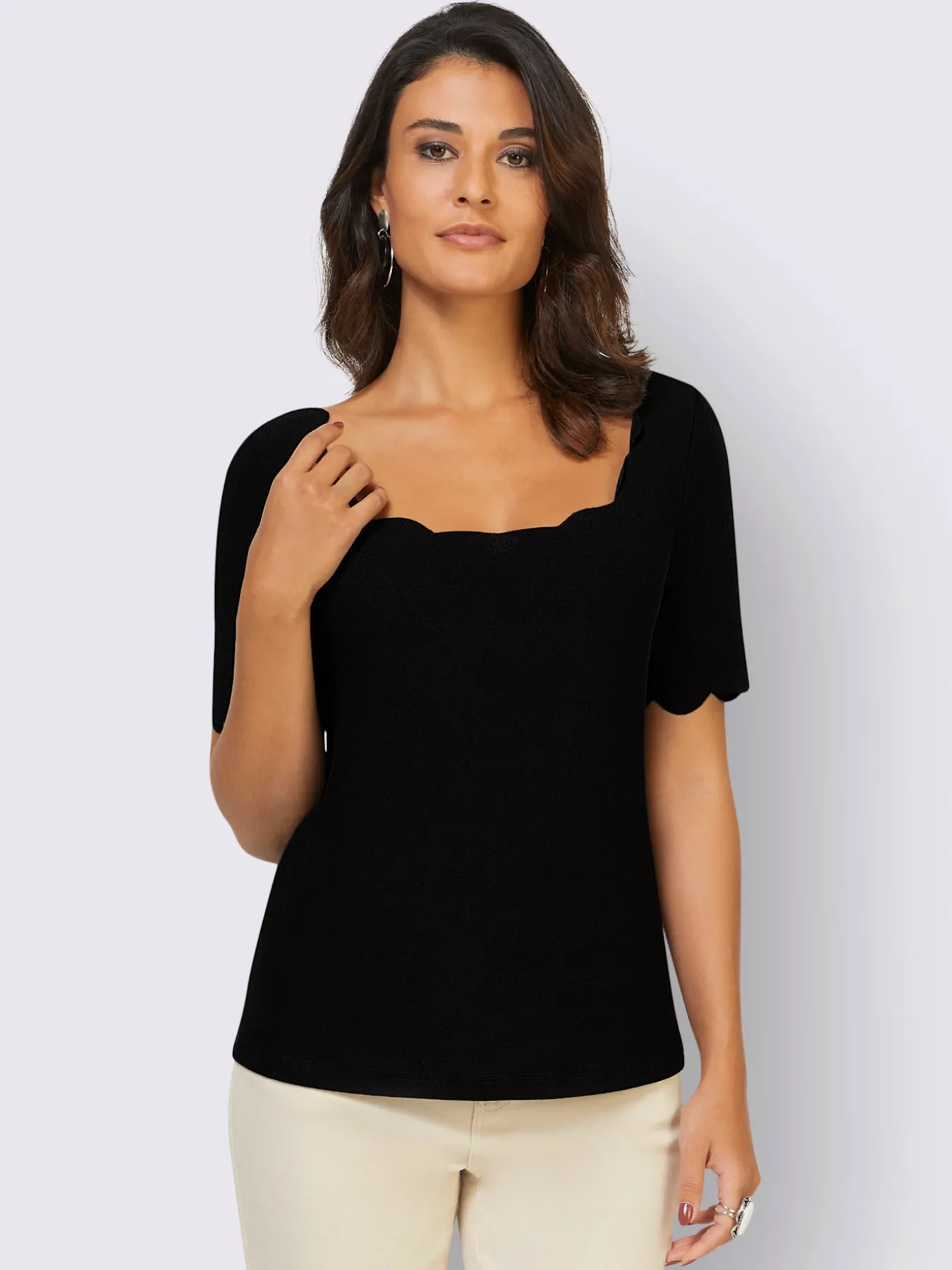 T-shirt à manches courtes bords arrondis féminins