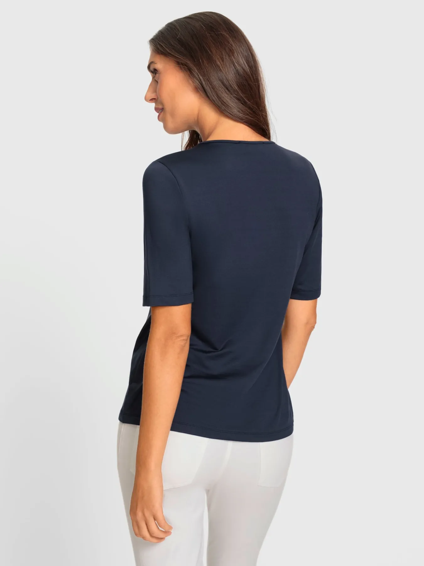 T-shirt à manches courtes encolure raffinée