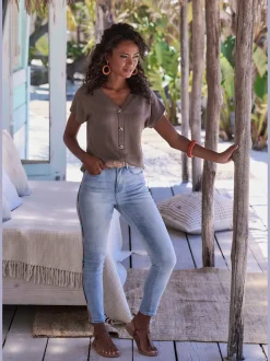 T-shirt à manches courtes patte de boutonnage fantaisie tendance et boutons imitation corne