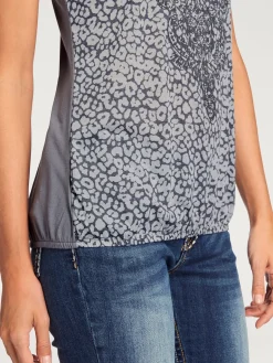 T-shirt à manches courtes qualité dévoré, imprimé effet ton sur ton