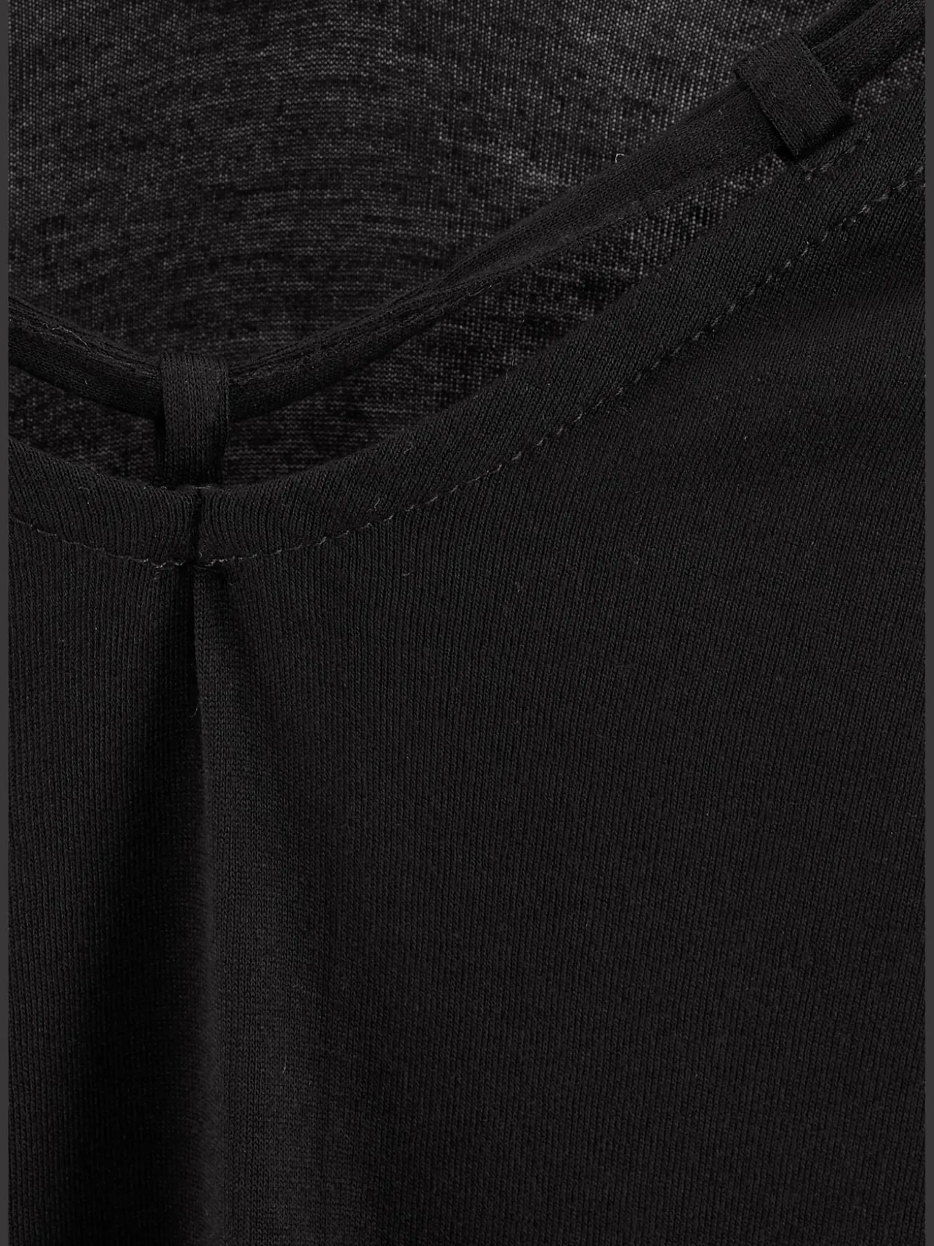 T-shirt col v avec cordons