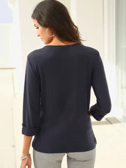 T-shirt col v imprimé manches 3/4 poche poitrine