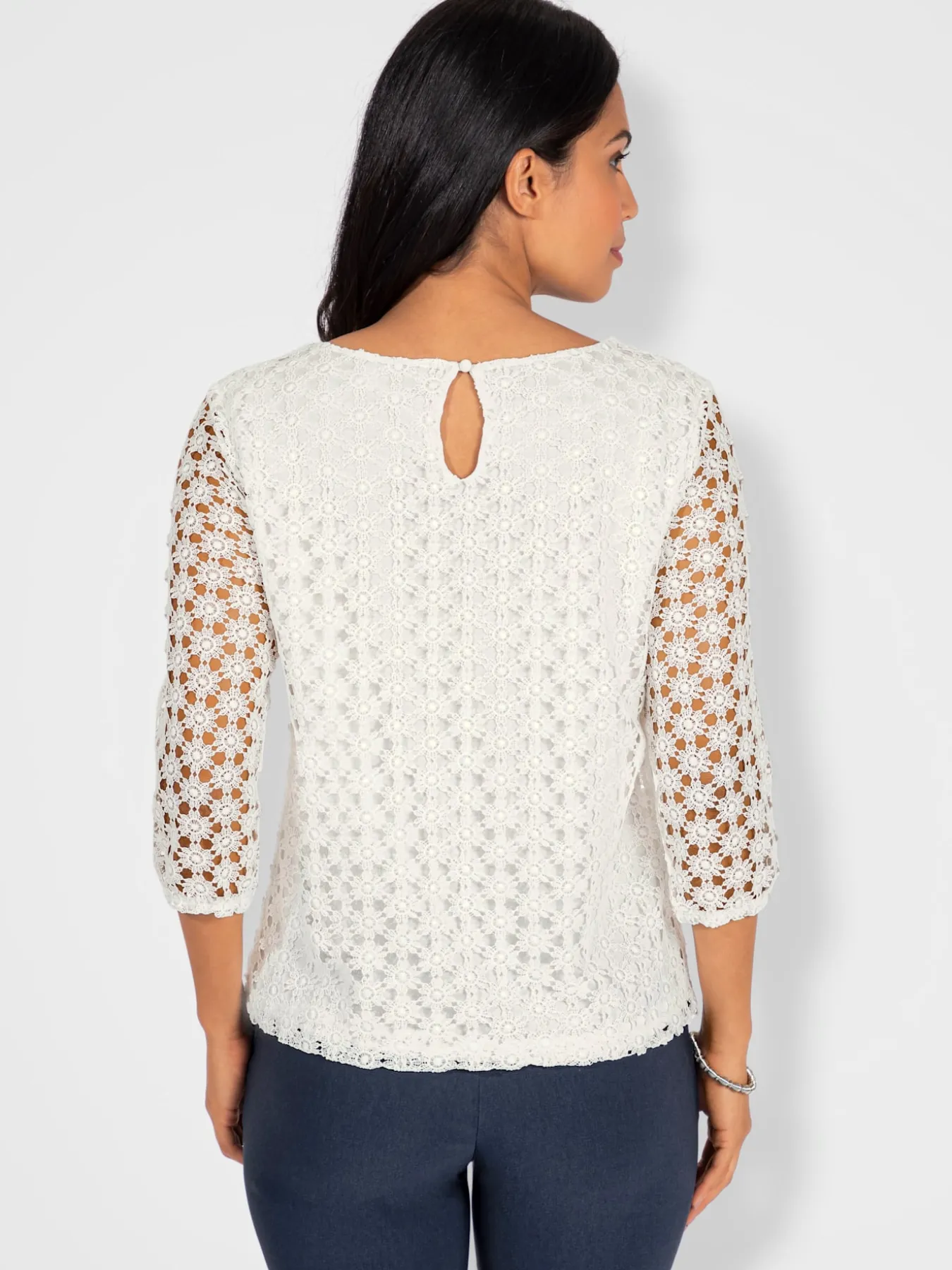 T-shirt en dentelle dentelle aux manches