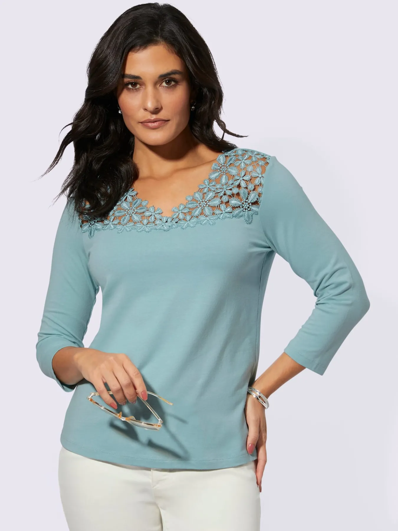 T-shirt en v 48% modal