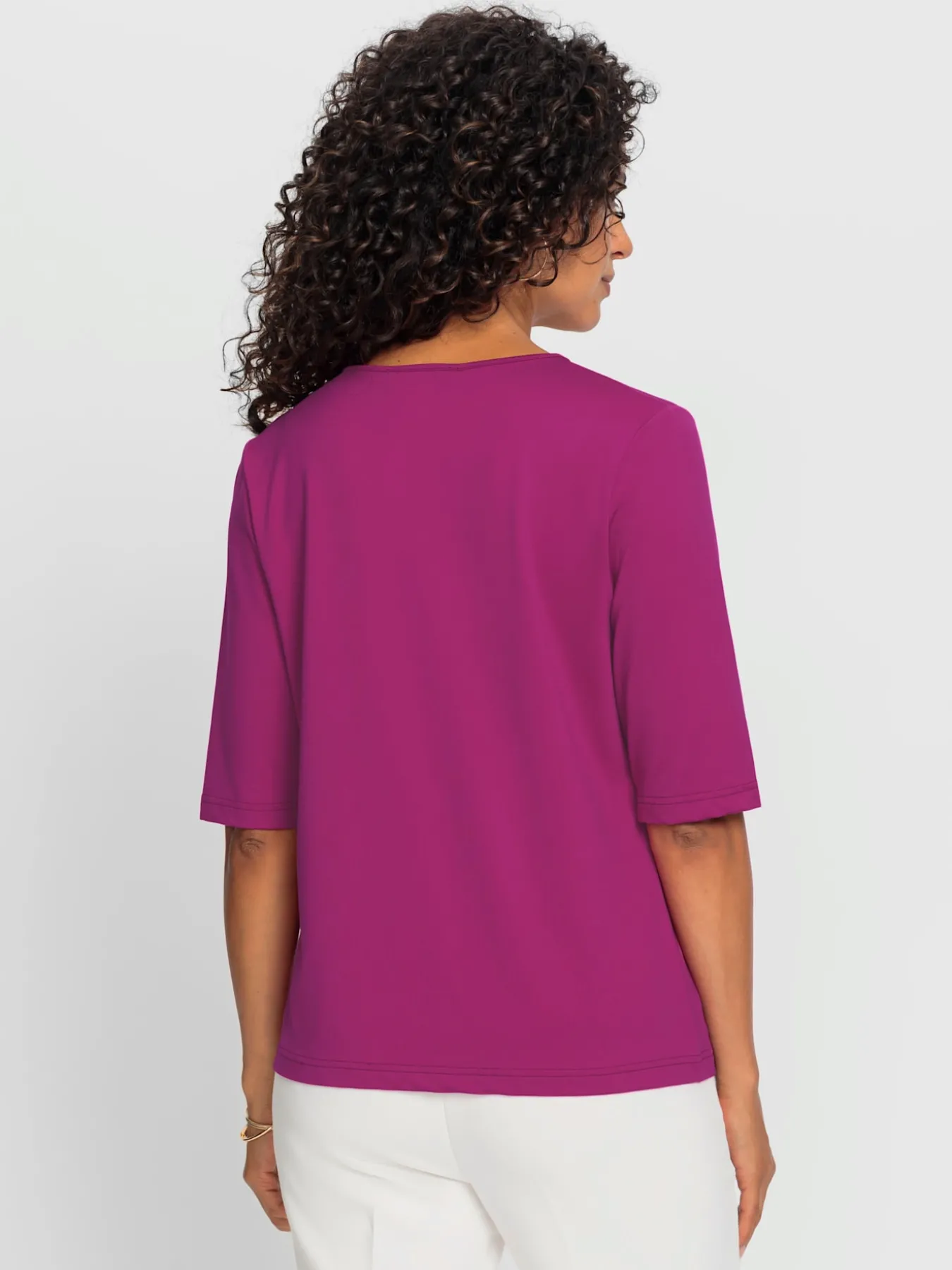 T-shirt en v toucher doux et agréable