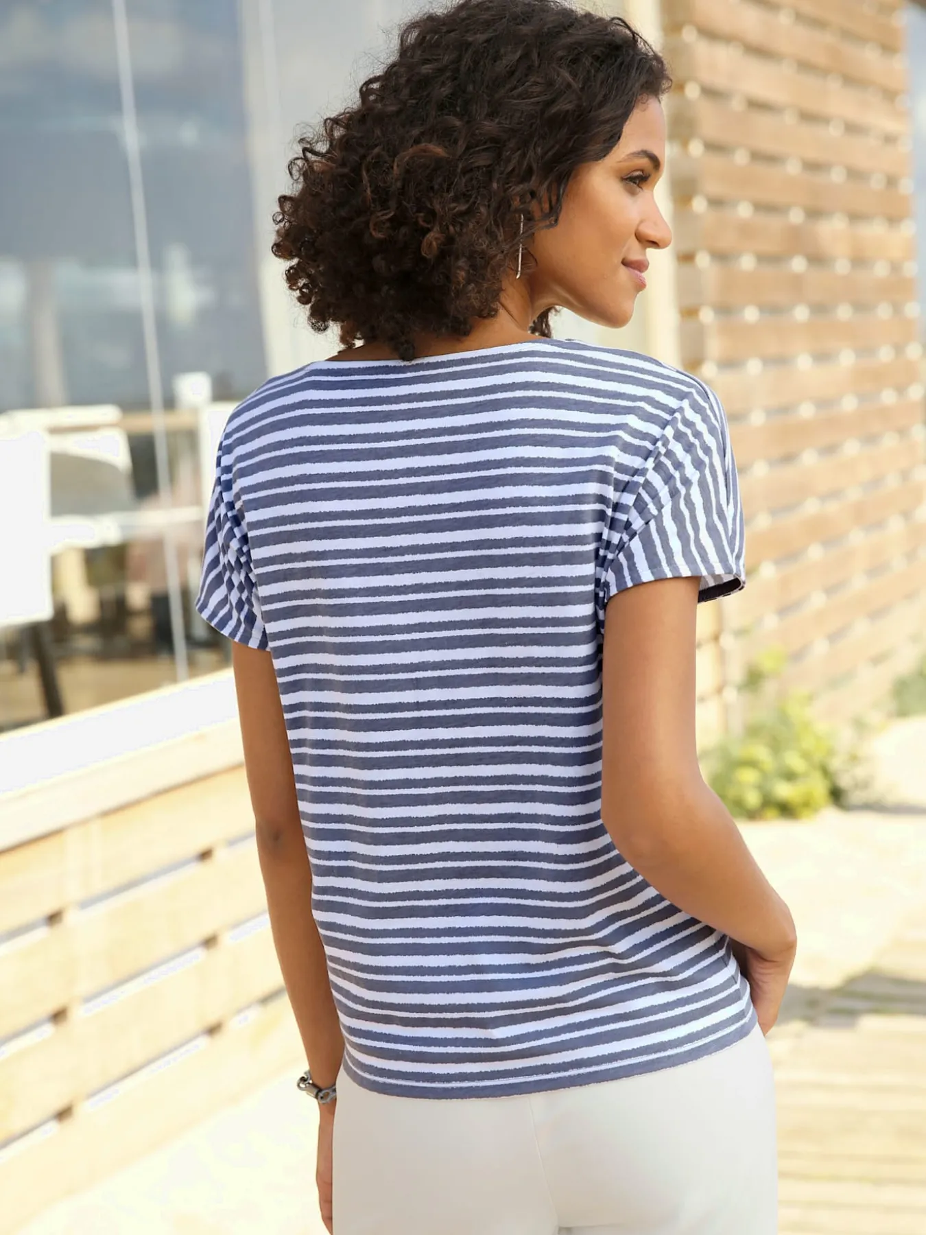 T-shirt femme col rond classique à rayures