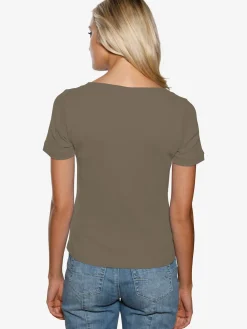 T-shirt grande encolure carrée