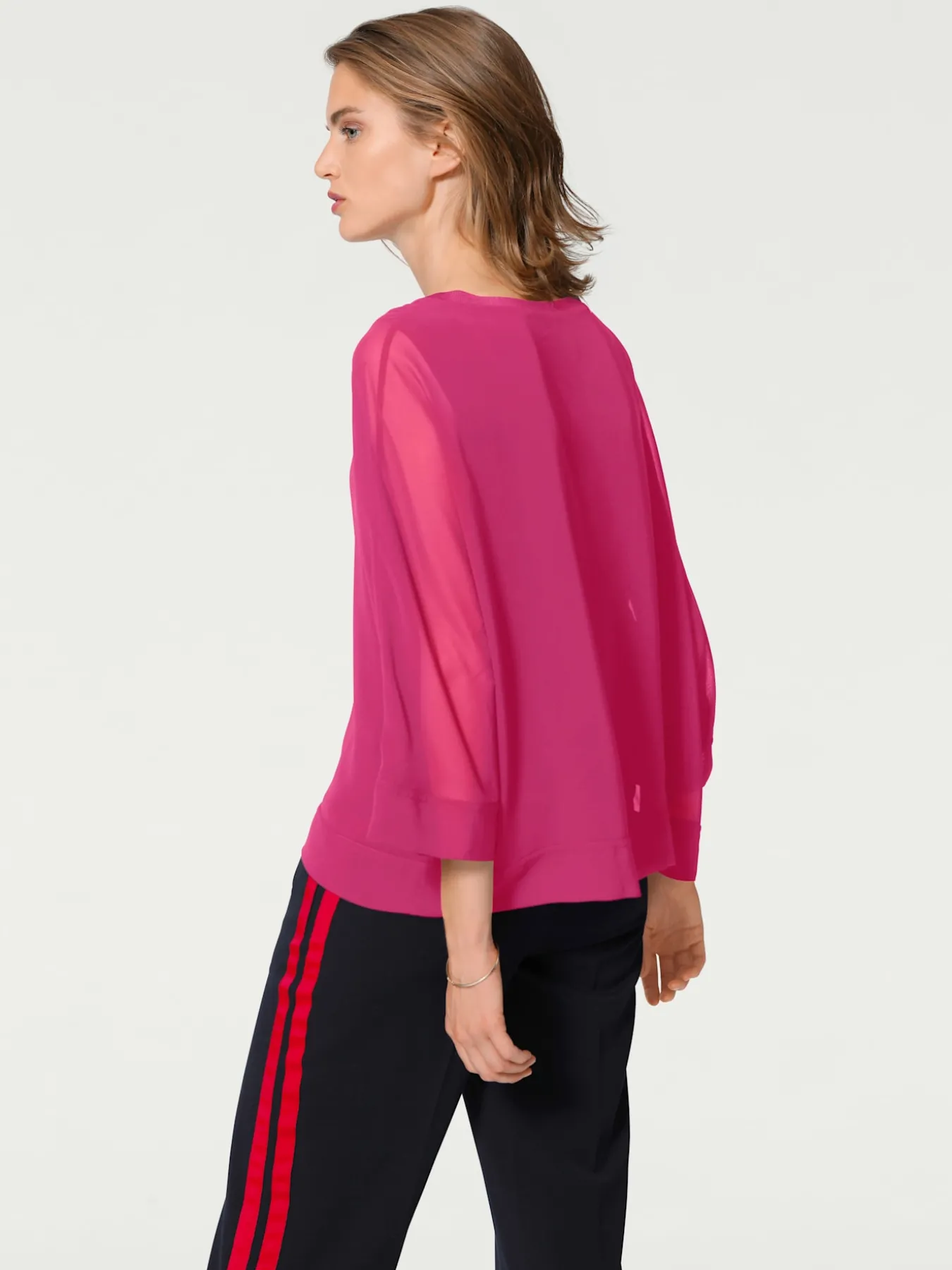 T-shirt look ample tendance