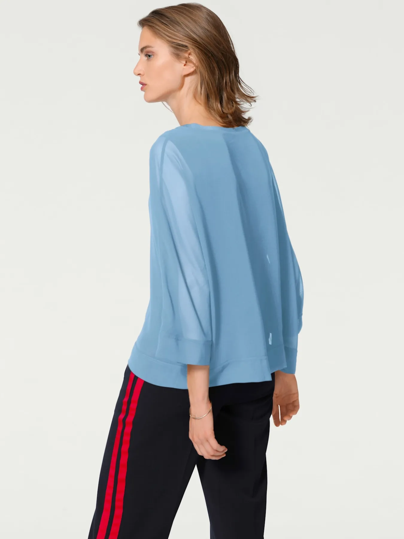 T-shirt look ample tendance