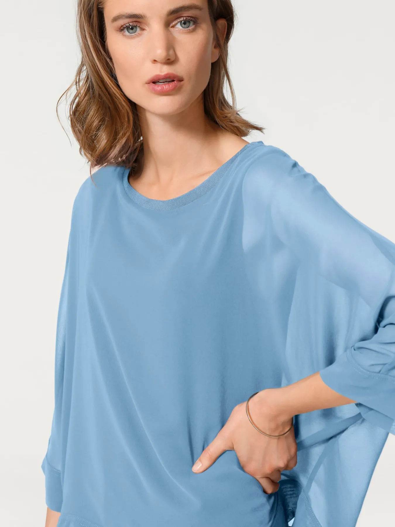 T-shirt look ample tendance