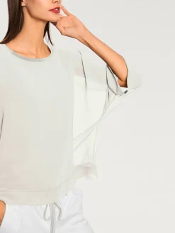 T-shirt look ample tendance