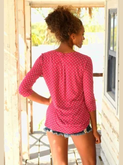 T-shirt patte de boutonnage avec boutons légèrement brillants