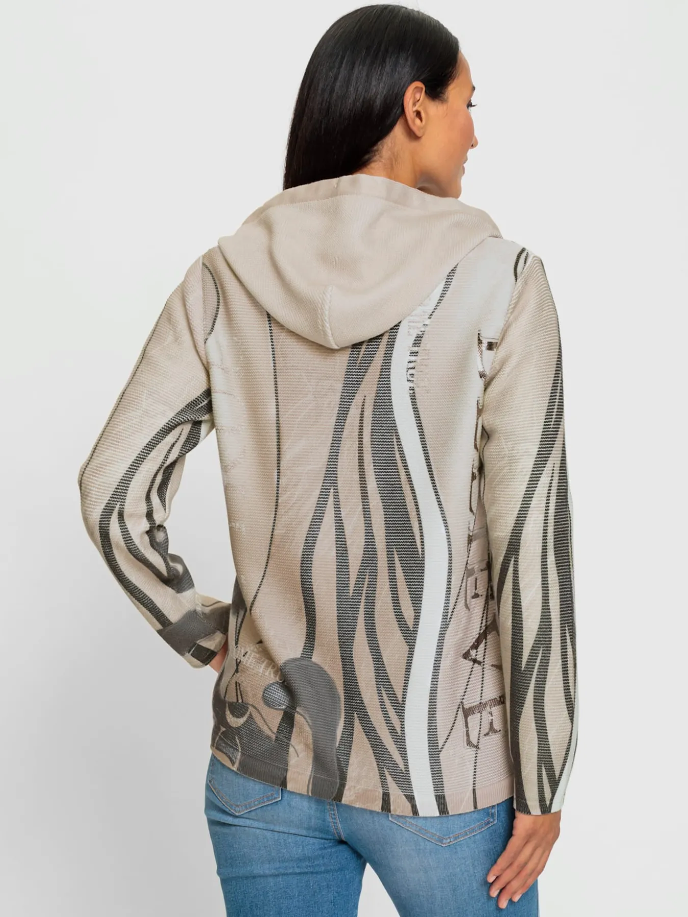 Veste à capuche en tricot motif maille moderne