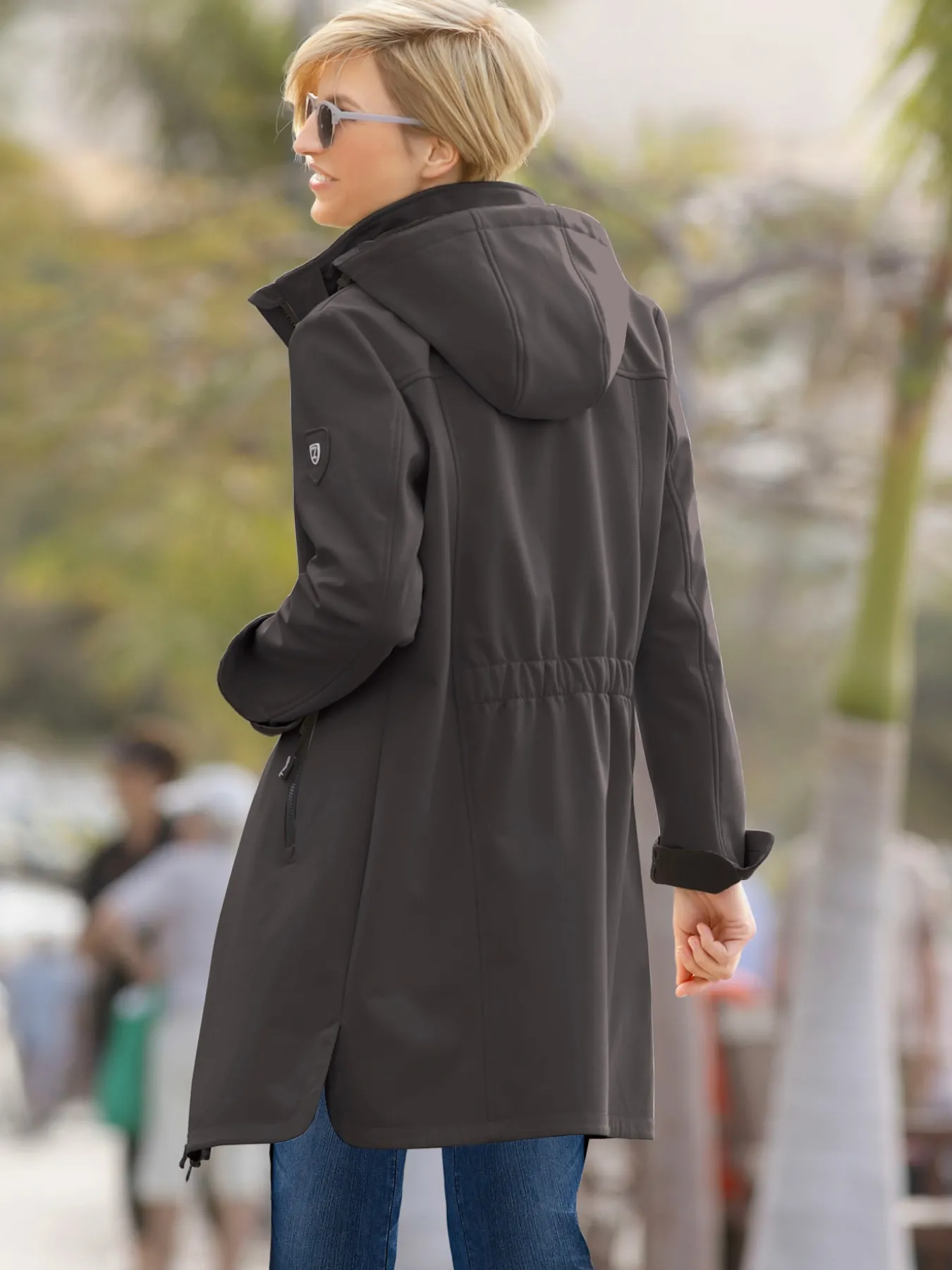 Veste coupe vent longue qualité softshell col montant avec capuche
