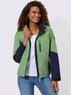 Veste technique capuche amovible grâce à une glissière
