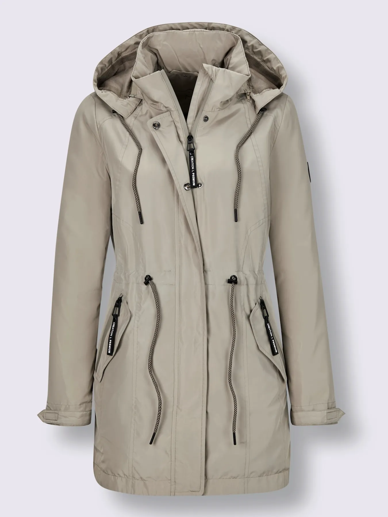 Veste technique produit de façon écologique avec des membranes et laminés recyclables